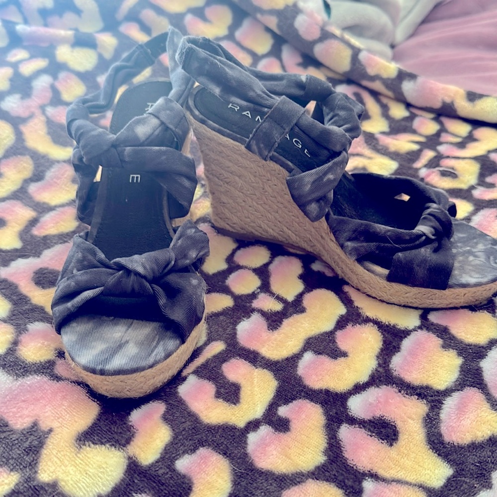Blue wedged sandal